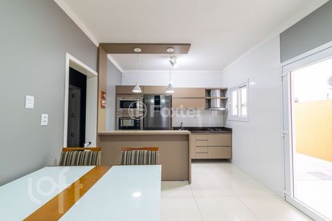Image 7 - 877552