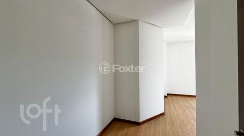 Image 18 - 877554