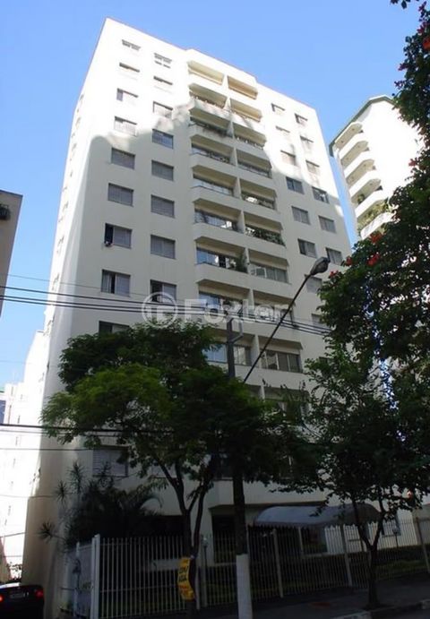 Image 3 - 877556