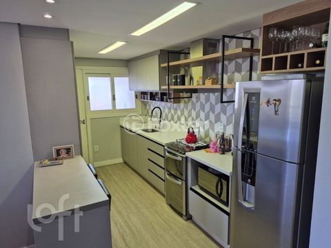 Image 4 - 877557