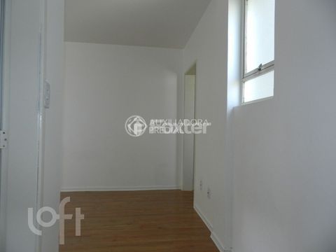 Image 10 - 877566