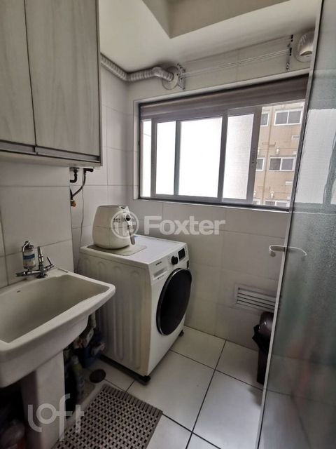 Image 7 - 877569