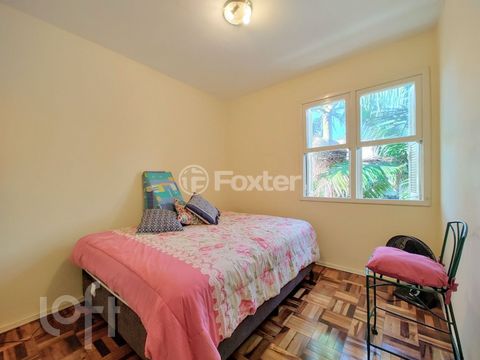 Image 7 - 877581