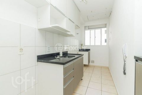 Image 9 - 877595
