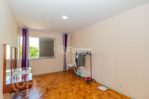Image 7 - 877606