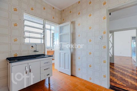 Image 7 - 877609
