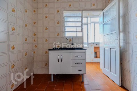 Image 8 - 877609