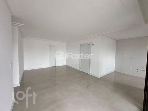 Image 11 - 877615