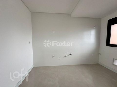 Image 5 - 877615