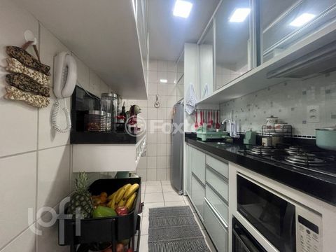 Image 7 - 877617