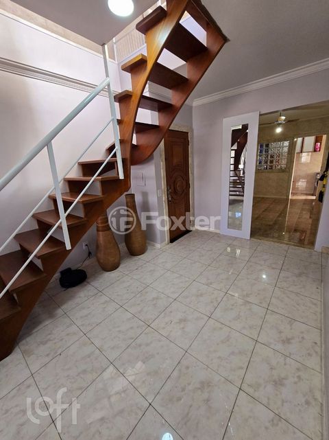 Image 8 - 877619