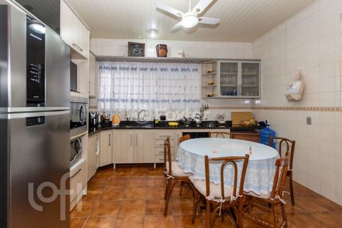 Image 9 - 877624