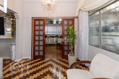 Image 11 - 877624