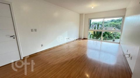 Image 7 - 877632