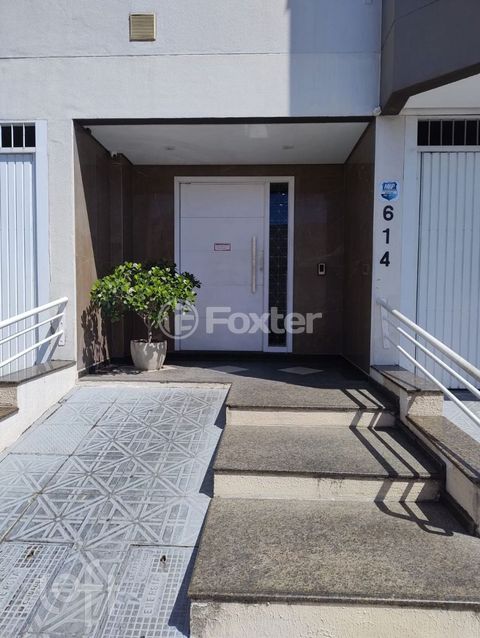 Image 2 - 877634