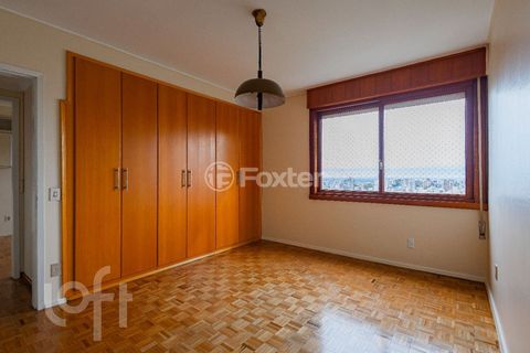 Image 10 - 877651