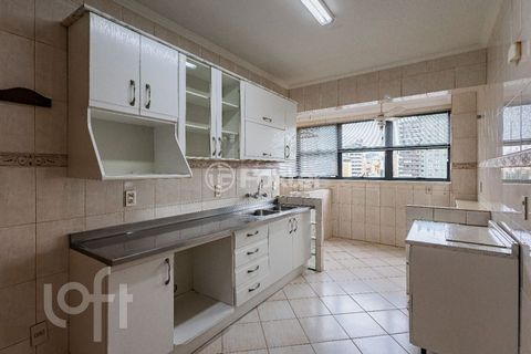 Image 14 - 877651