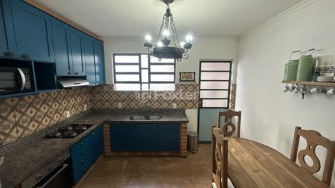 Image 13 - 877664