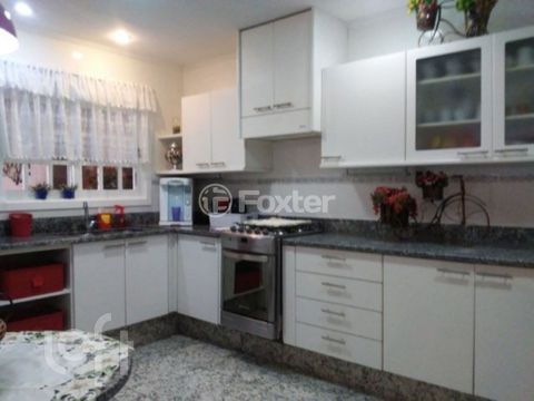 Image 9 - 877673