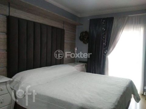 Image 8 - 877673