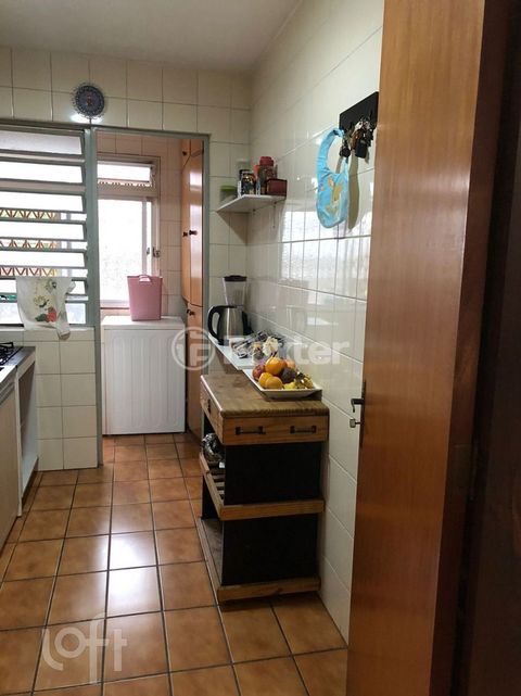 Image 3 - 877680