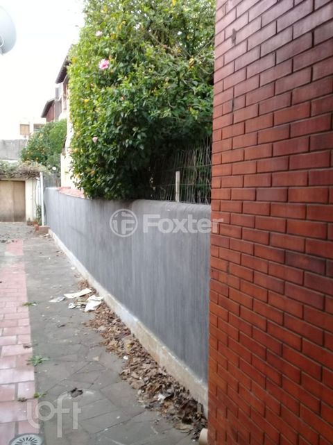 Image 0 - 877681