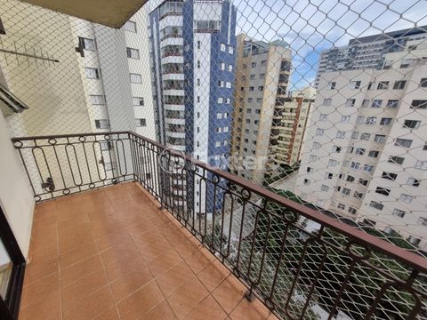 Image 8 - 877682