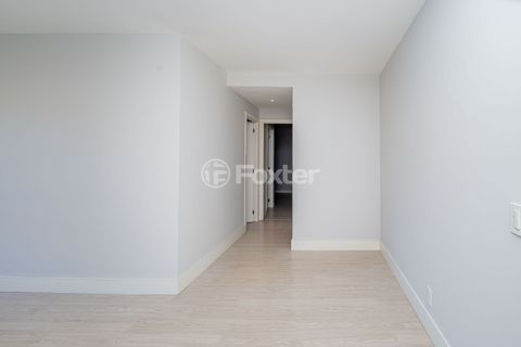 Image 6 - 877683