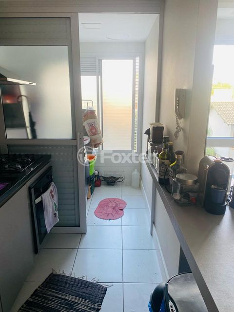 Image 8 - 877683