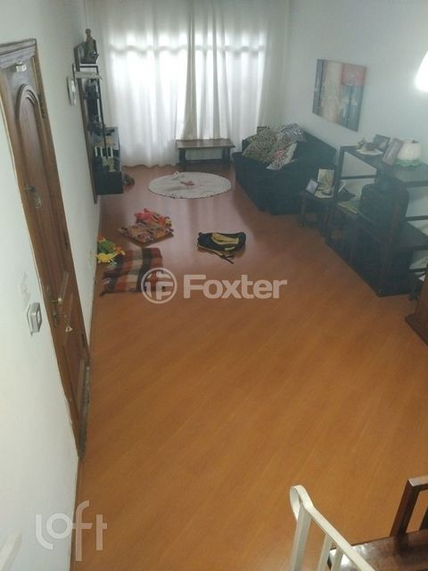 Image 4 - 877688