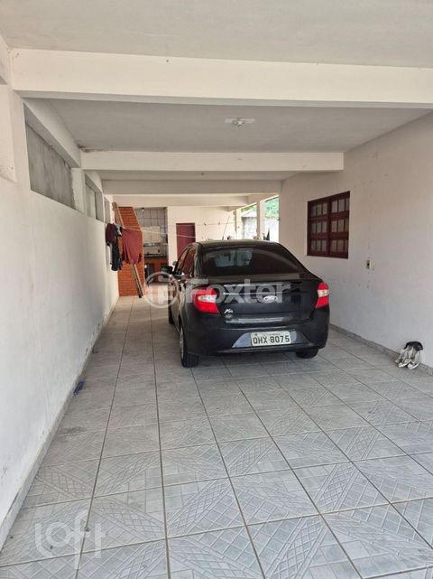 Image 3 - 877692