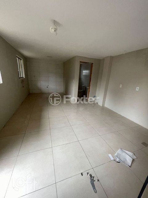 Image 2 - 877699