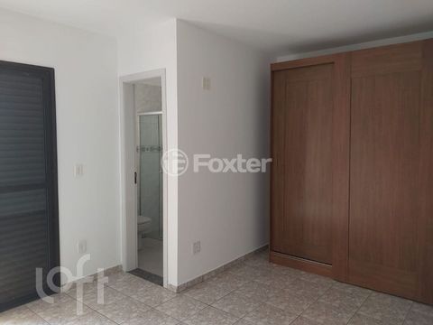 Image 7 - 877705
