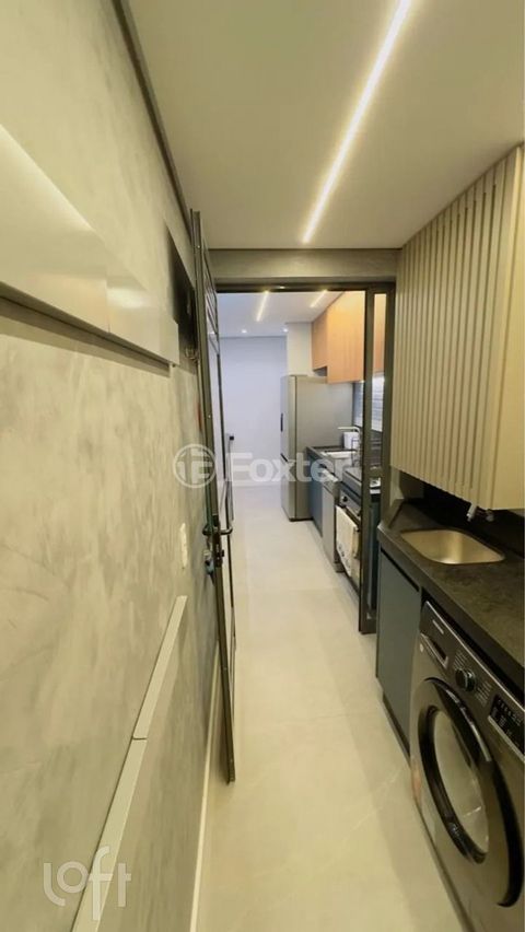 Image 6 - 877714