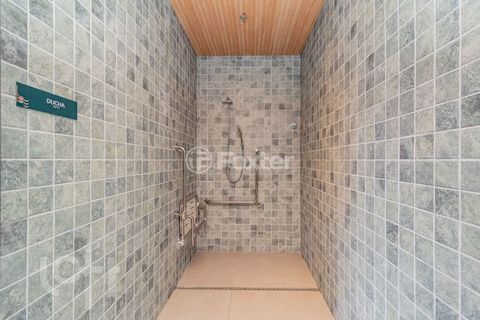 Image 14 - 877732