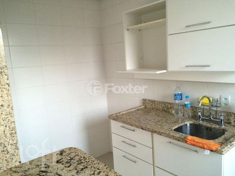 Image 8 - 877742