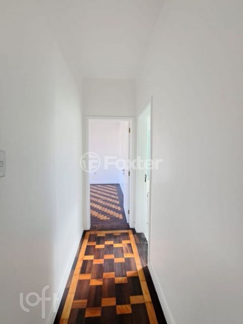 Image 2 - 877748