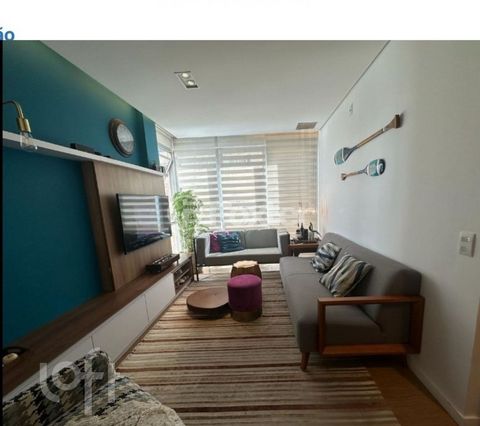 Image 6 - 877756