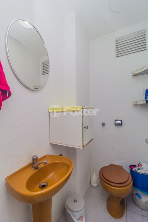 Image 6 - 877772