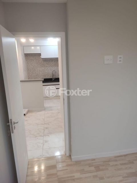 Image 3 - 877776