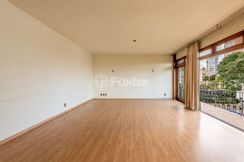 Image 7 - 877842