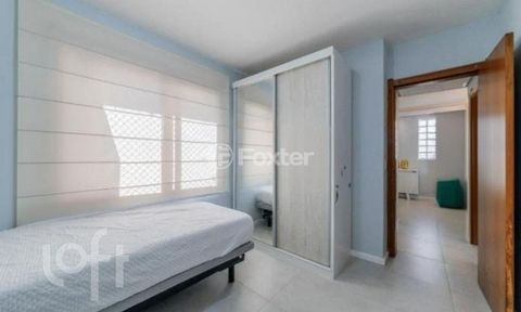 Image 17 - 877868