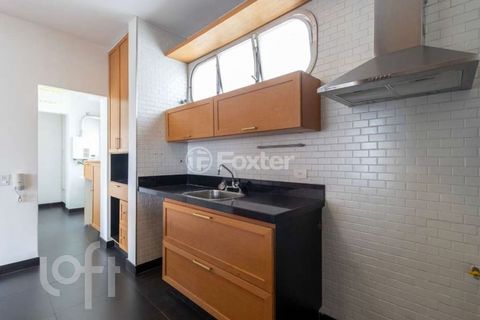 Image 6 - 877877