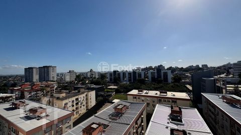 Image 10 - 877884