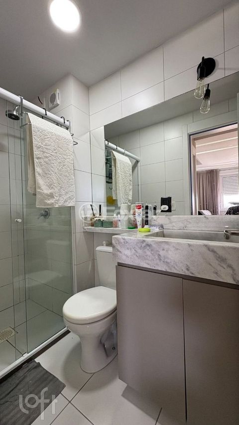 Image 9 - 877884
