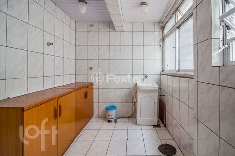Image 13 - 877889