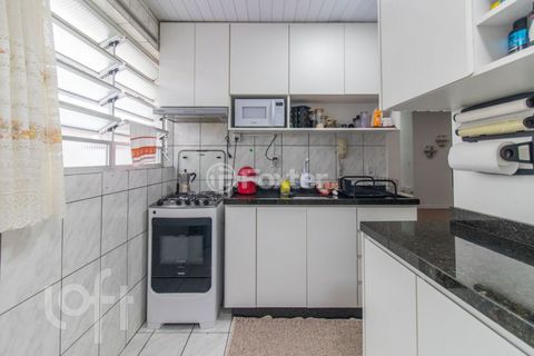 Image 10 - 877889