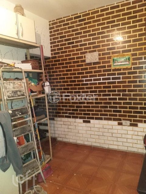 Image 1 - 877896