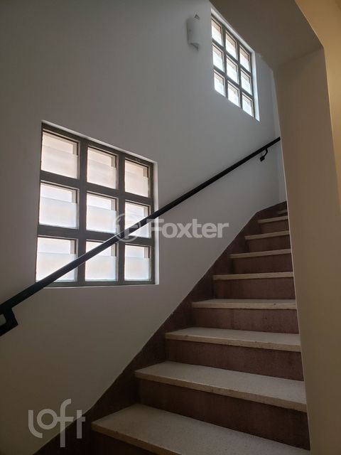 Image 7 - 877898