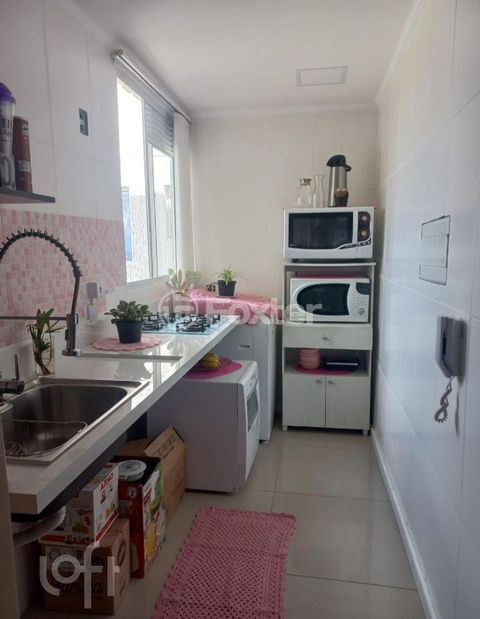 Image 3 - 877998